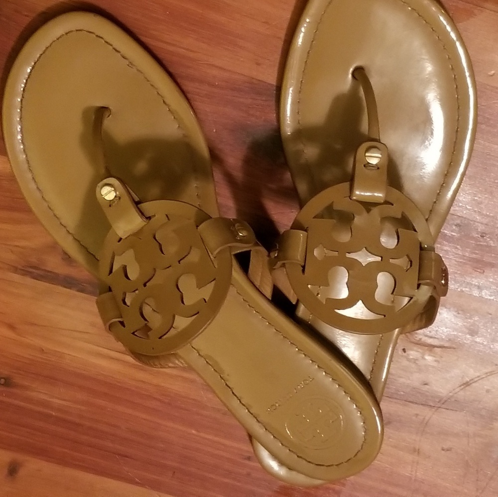 Tory Burch Millers Size 11